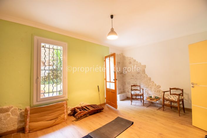 Image No.21-4 Bed House for sale