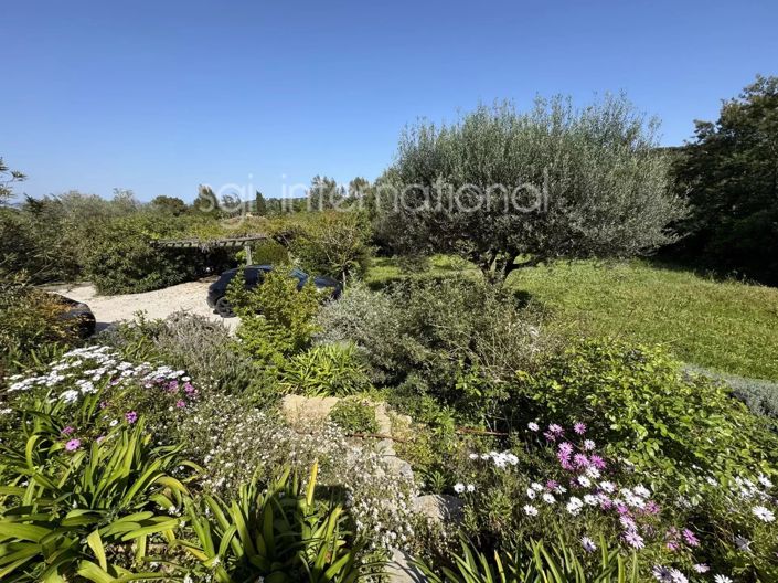 Image No.2-6 Bed House for sale