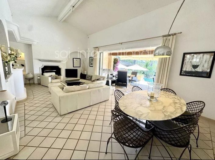 Image No.5-4 Bed House for sale