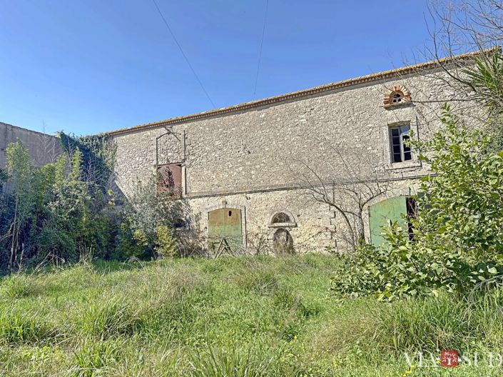 Image No.5-8 Bed House for sale