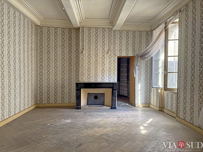 Image No.9-8 Bed House for sale