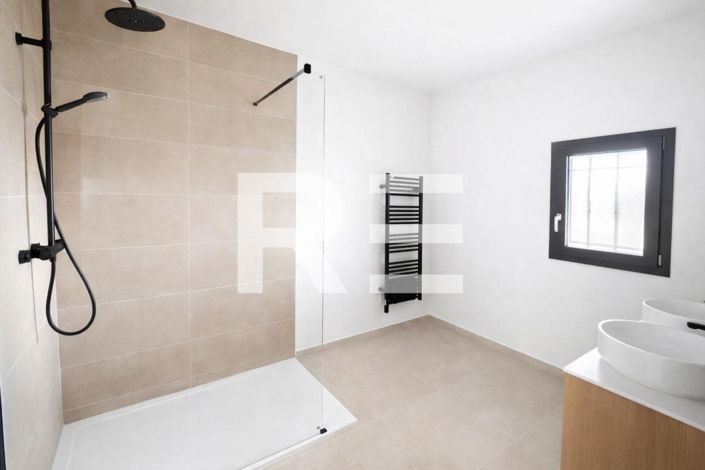 Image No.5-Propriété de 2 chambres à vendre à Velleron