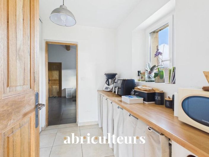 Image No.12-4 Bed House for sale