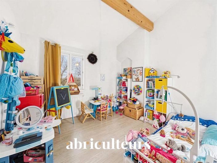 Image No.17-4 Bed House for sale