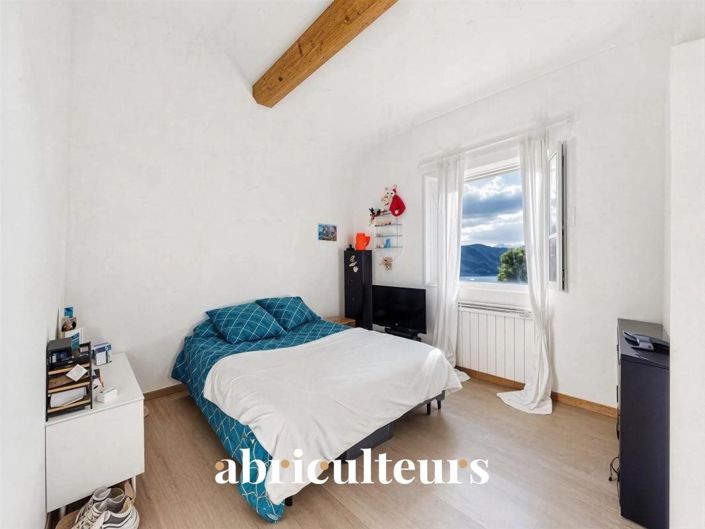 Image No.18-4 Bed House for sale