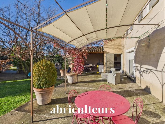 Image No.2-4 Bed House for sale