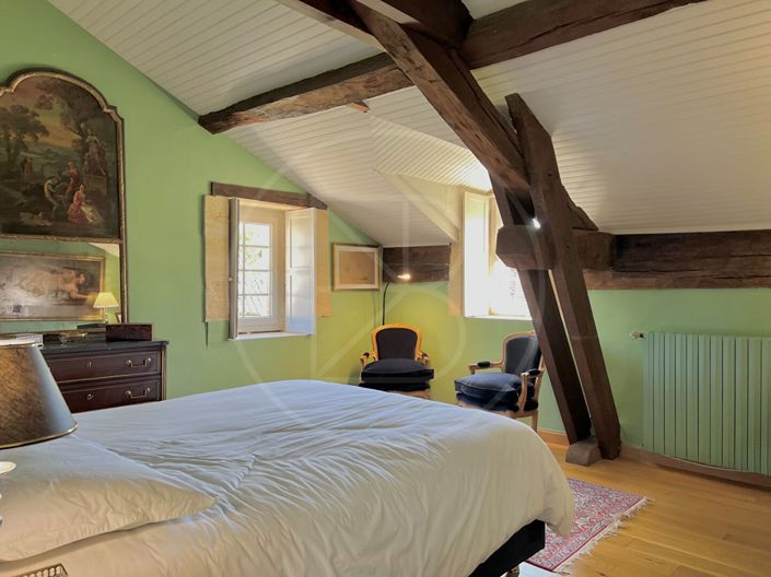 Image No.8-4 Bed House for sale