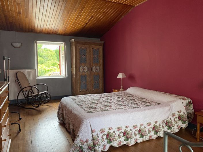 Image No.11-8 Bed House for sale