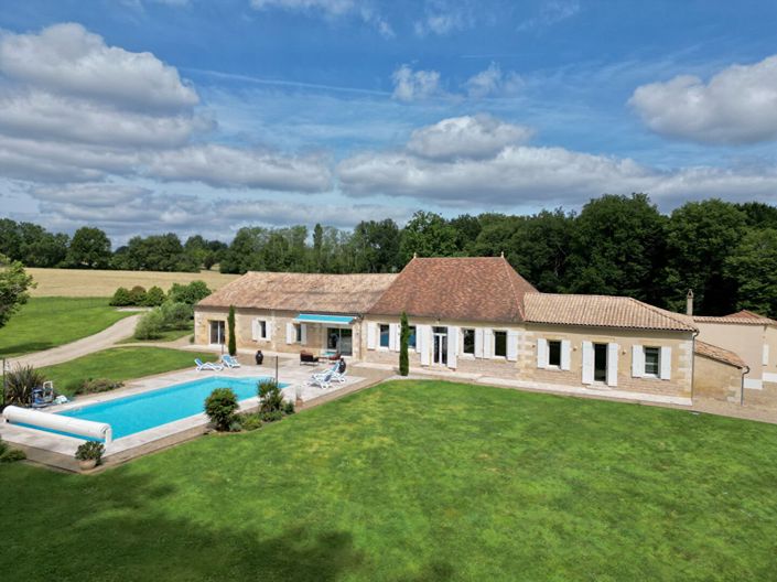 Image No.17-6 Bed House for sale