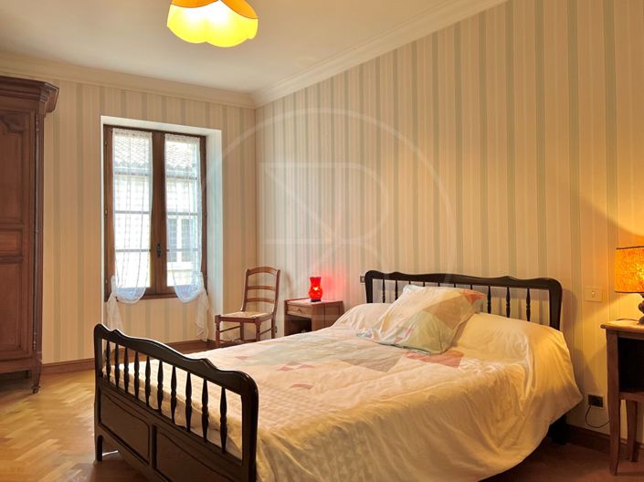 Image No.9-3 Bed House for sale