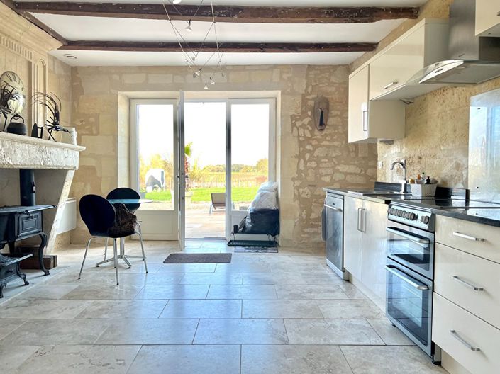 Image No.6-7 Bed House for sale