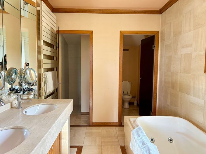 Image No.10-6 Bed House for sale