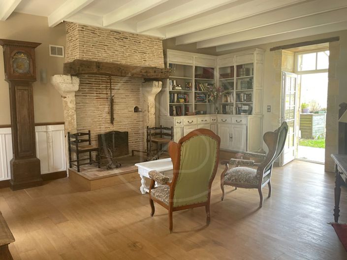 Image No.12-4 Bed House for sale