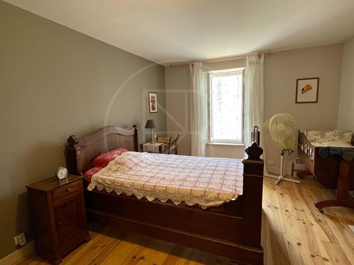 Image No.13-4 Bed House for sale