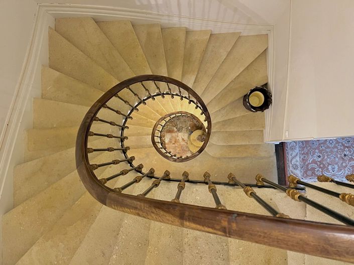 Image No.9-7 Bed House for sale