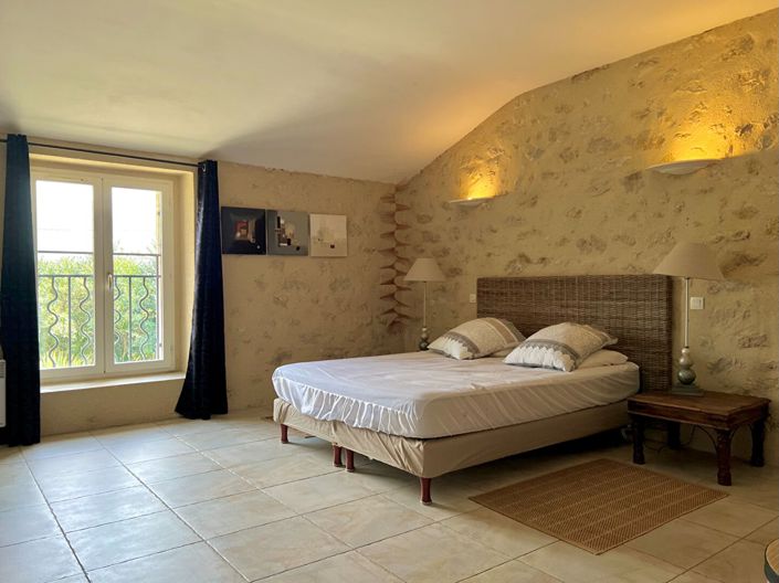 Image No.11-10 Bed House for sale