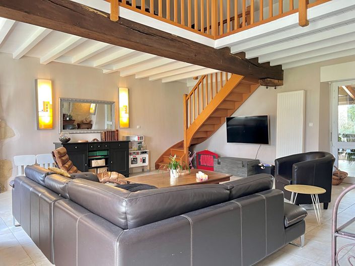 Image No.4-10 Bed House for sale