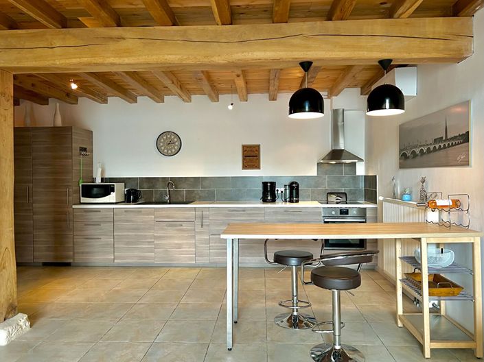 Image No.8-10 Bed House for sale