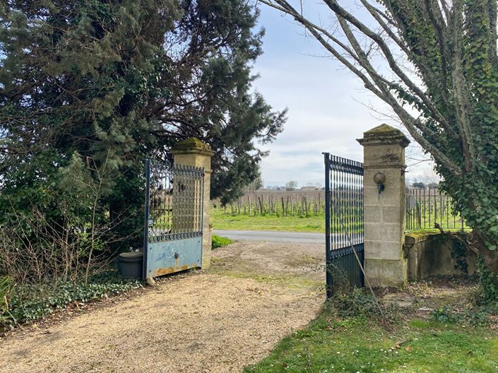 Image No.17-4 Bed House for sale