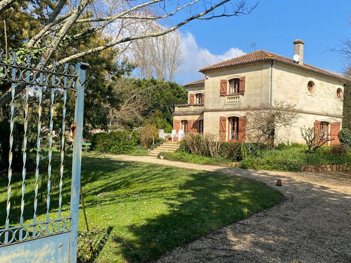 Image No.2-4 Bed House for sale