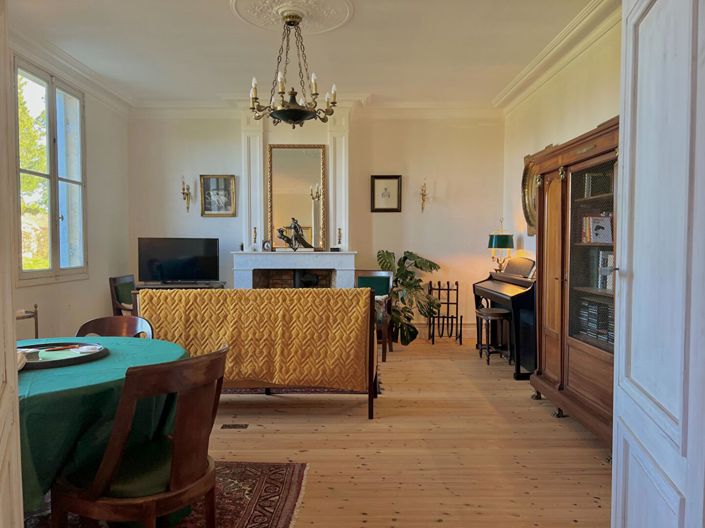 Image No.9-Propriété de 7 chambres à vendre à Saint-Emilion