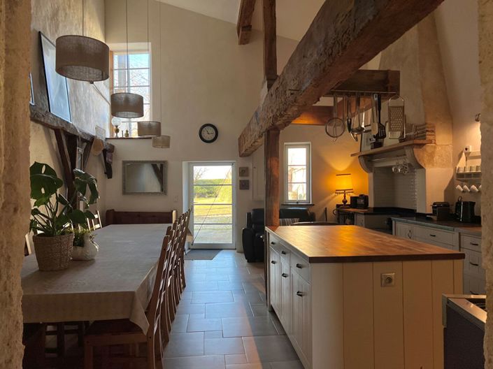 Image No.10-12 Bed House for sale