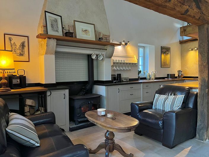 Image No.11-12 Bed House for sale