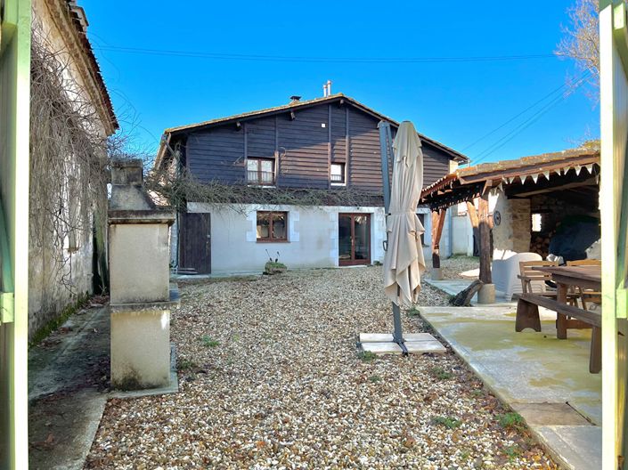 Image No.16-12 Bed House for sale