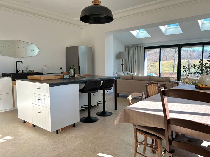 Image No.6-12 Bed House for sale