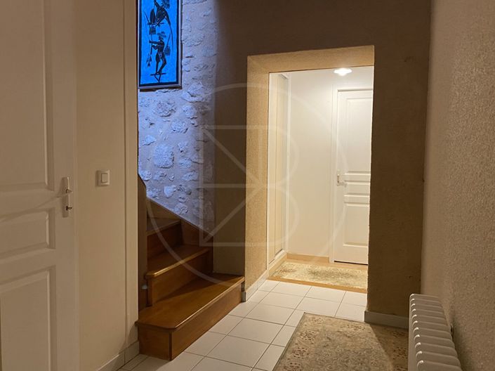 Image No.10-3 Bed House for sale