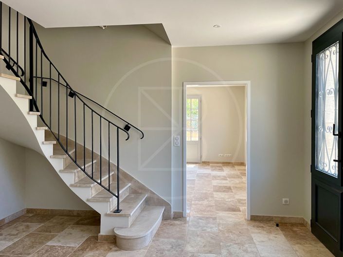 Image No.4-4 Bed House for sale