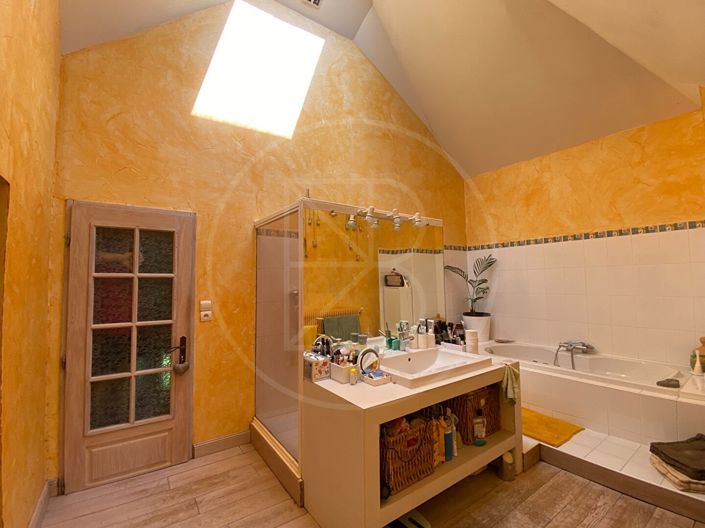 Image No.14-5 Bed House for sale