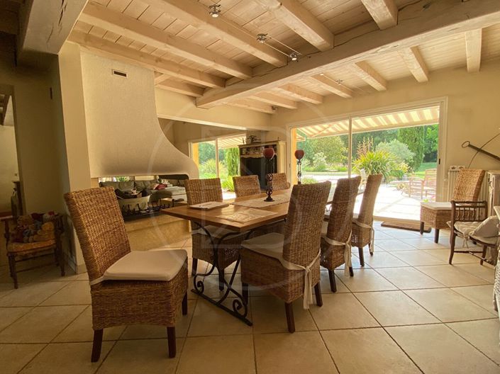 Image No.6-5 Bed House for sale