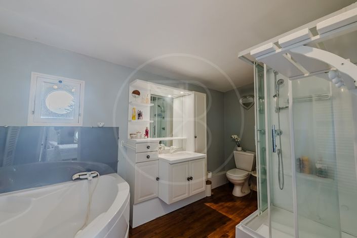 Image No.16-5 Bed House for sale