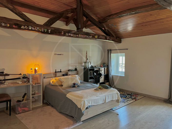 Image No.12-5 Bed House for sale