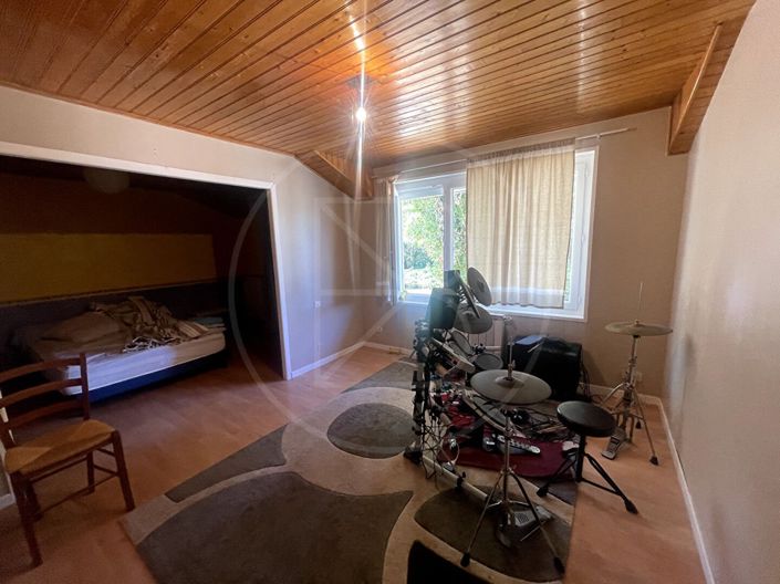 Image No.11-5 Bed House for sale