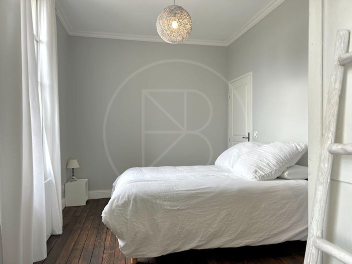 Image No.12-4 Bed House for sale