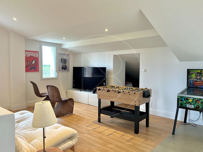 Image No.16-4 Bed House for sale