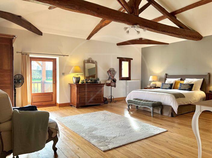 Image No.11-5 Bed House for sale