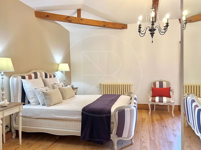 Image No.15-5 Bed House for sale