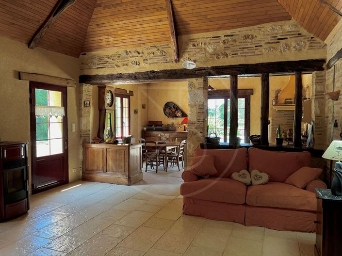 Image No.7-2 Bed House for sale