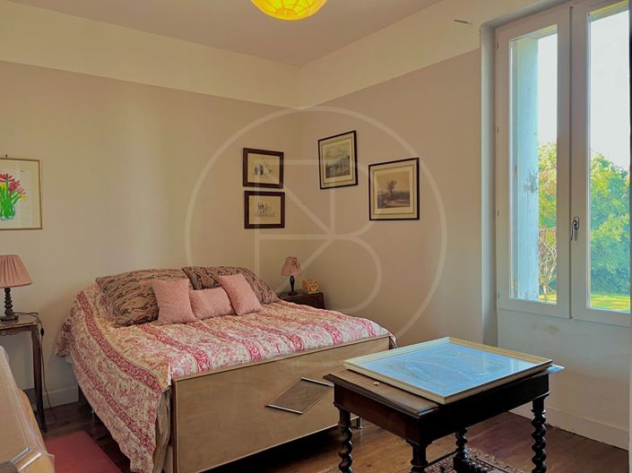 Image No.11-7 Bed House for sale