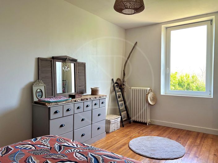 Image No.10-4 Bed House for sale