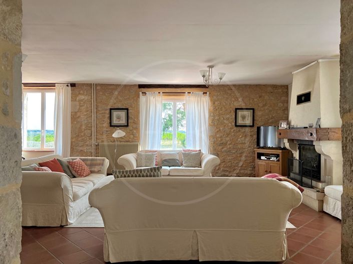 Image No.6-7 Bed House for sale