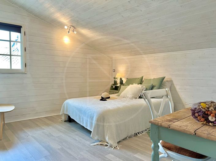 Image No.15-4 Bed House for sale