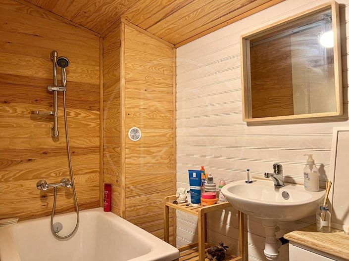 Image No.16-4 Bed House for sale