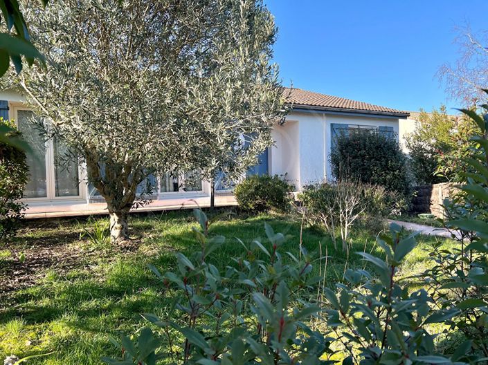 Image No.17-3 Bed House for sale