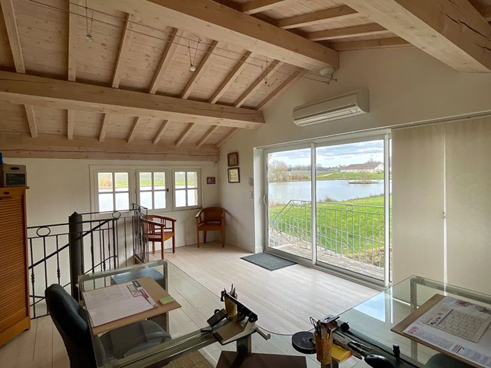 Image No.13-6 Bed Property for sale