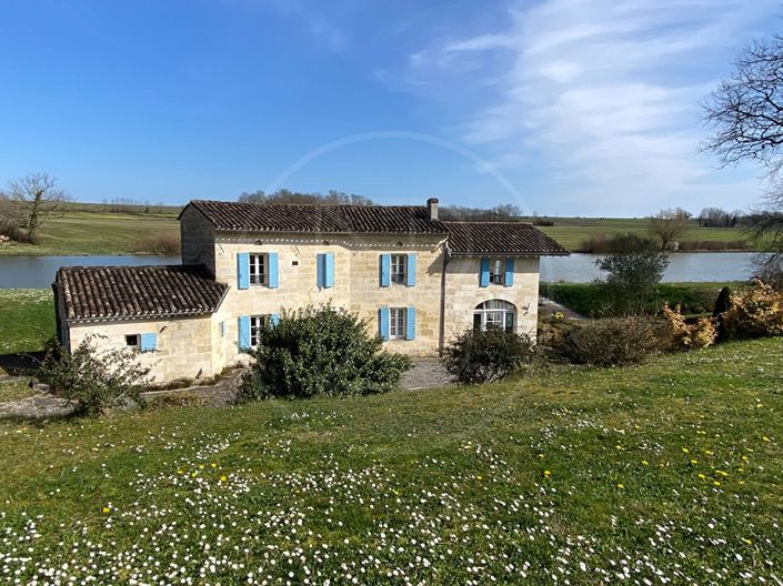 Image No.18-6 Bed Property for sale
