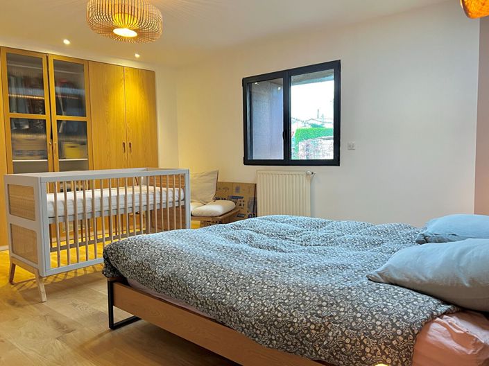 Image No.15-5 Bed House for sale